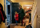 They Kicked My Daughter and Me Out of Christmas Dinner—Five Minutes Later, They Were Begging Us to Stay.